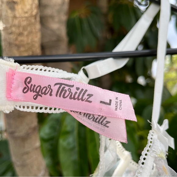 Dolls kill sugar thrillz white sheer mesh embroidered floral bra. - Picture 4 of 5